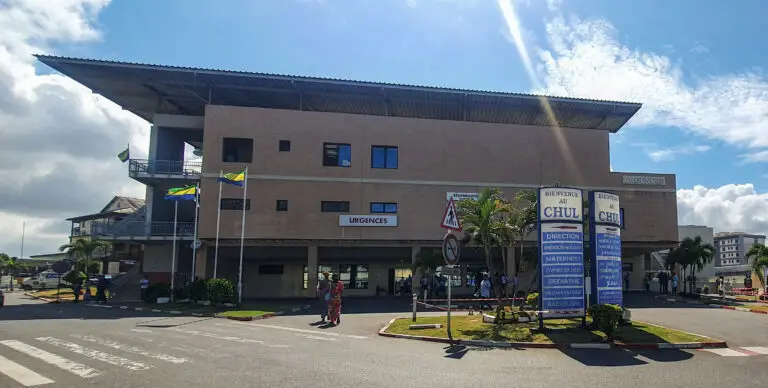 SOMMES-NOUS DES PATIENTS OU DES CLIENTS ?